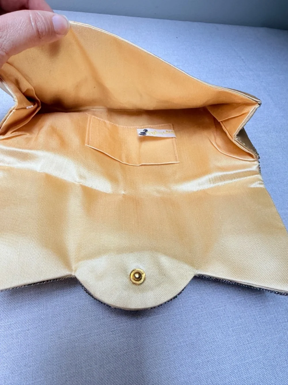 La Regale fabric it