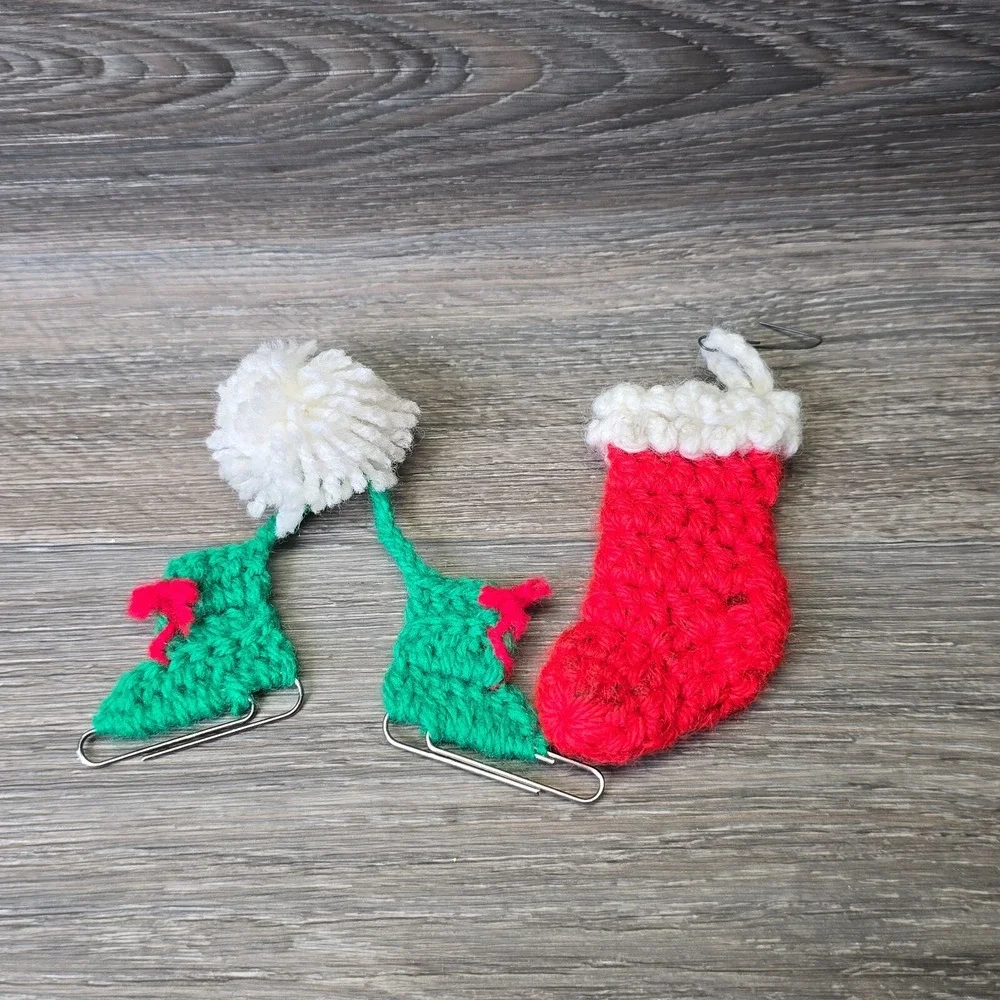 Vintage Christmas Ornament Lot of 6‎ Handmade Knit Stocking Drums Cat Snowflake
