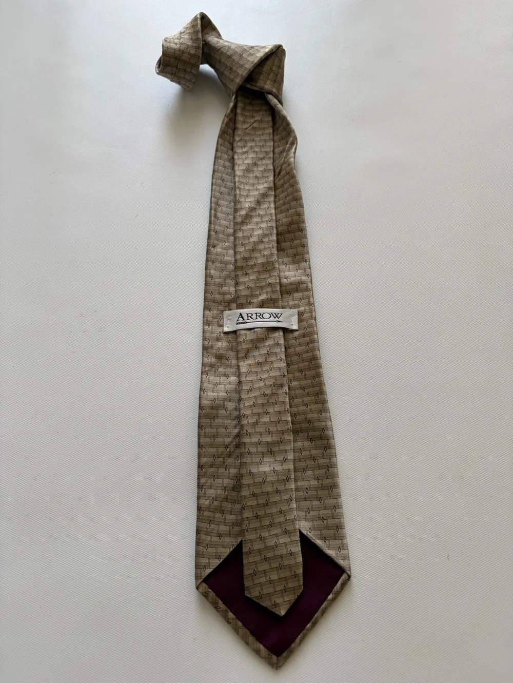 Arrow Men’s Beige Silk Geometric Tie