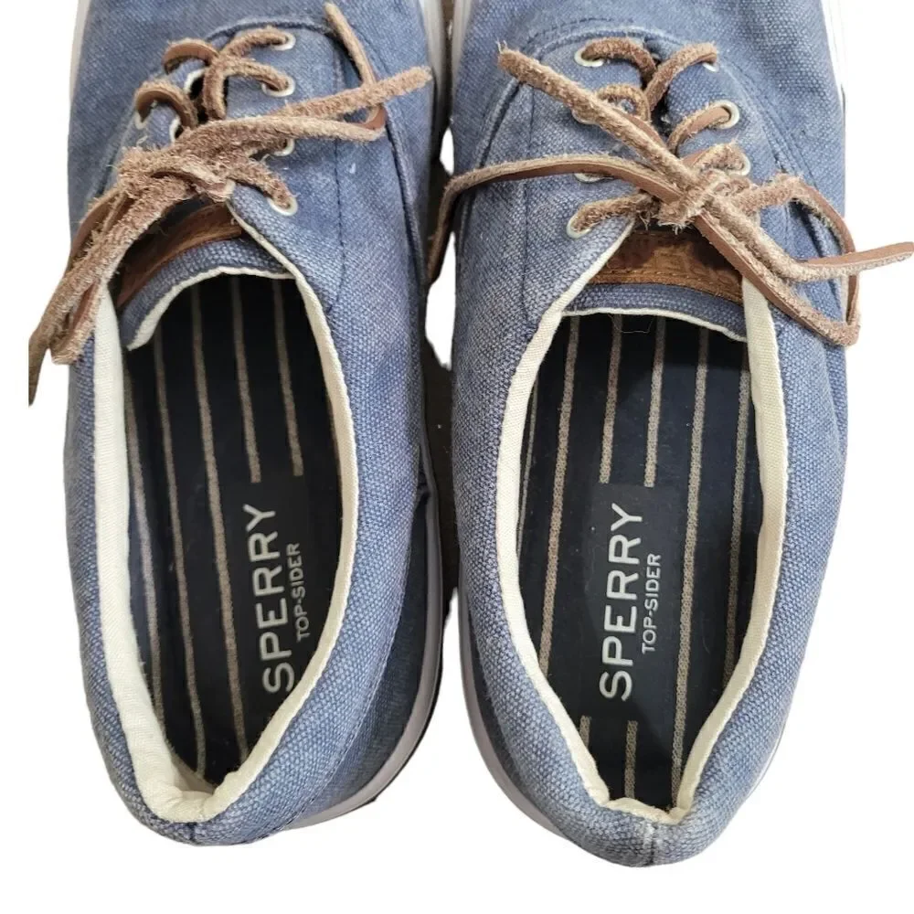 Sperry size 10