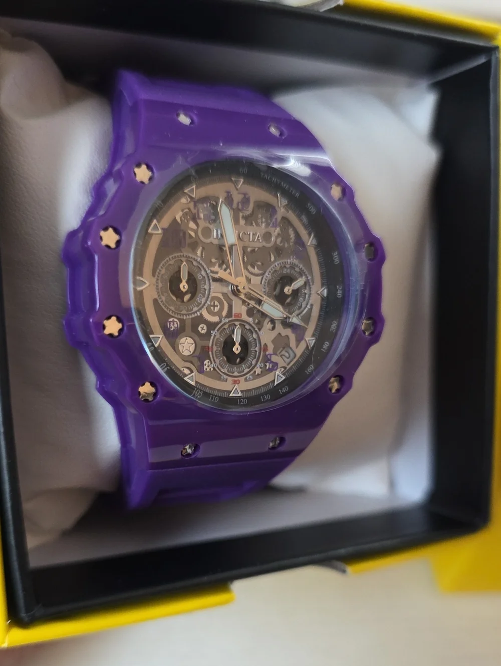 Invicta racing valyron