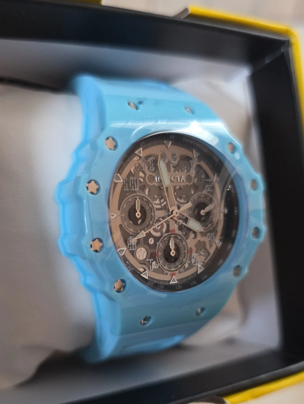 Invicta racing valyron