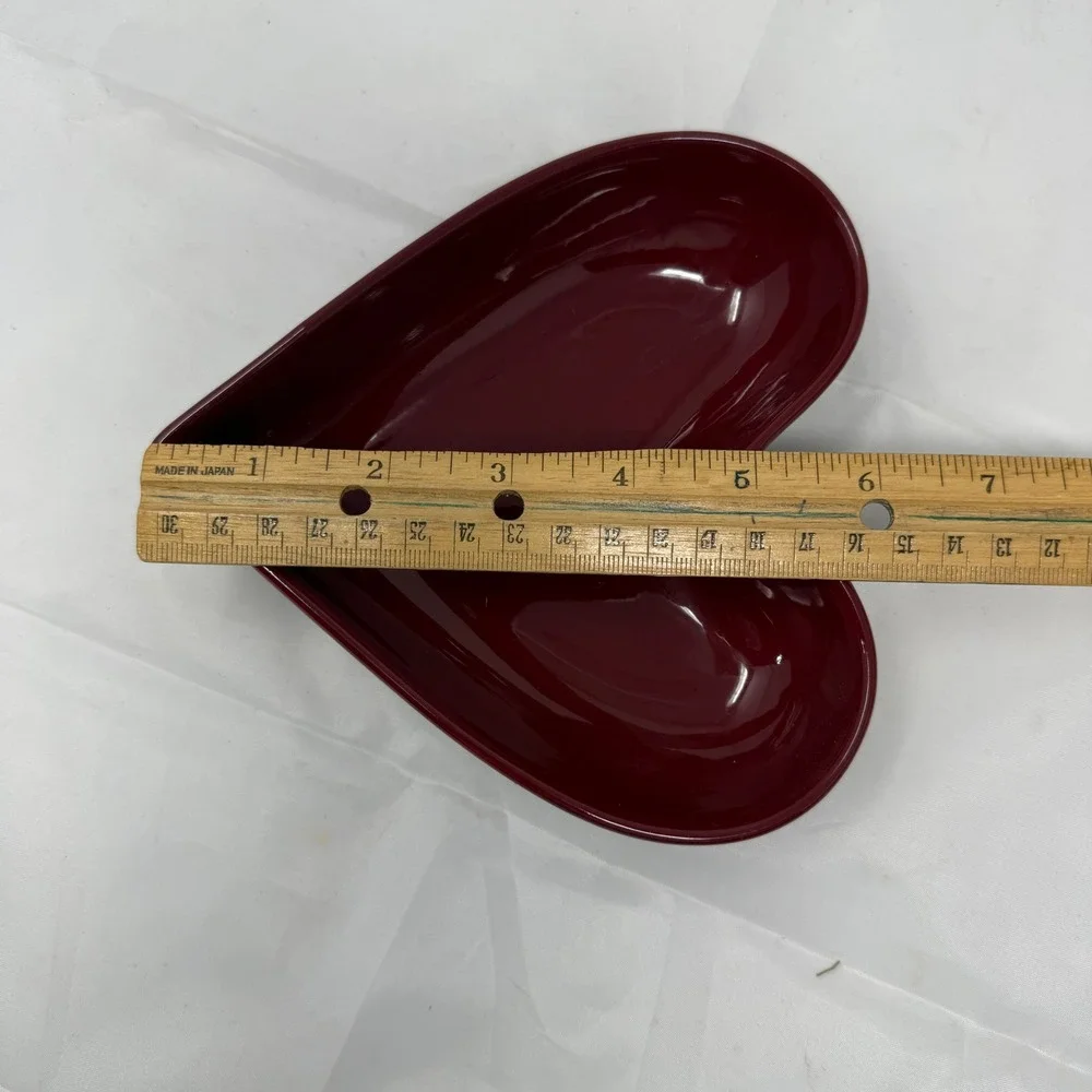Pampered Chef cranberry red