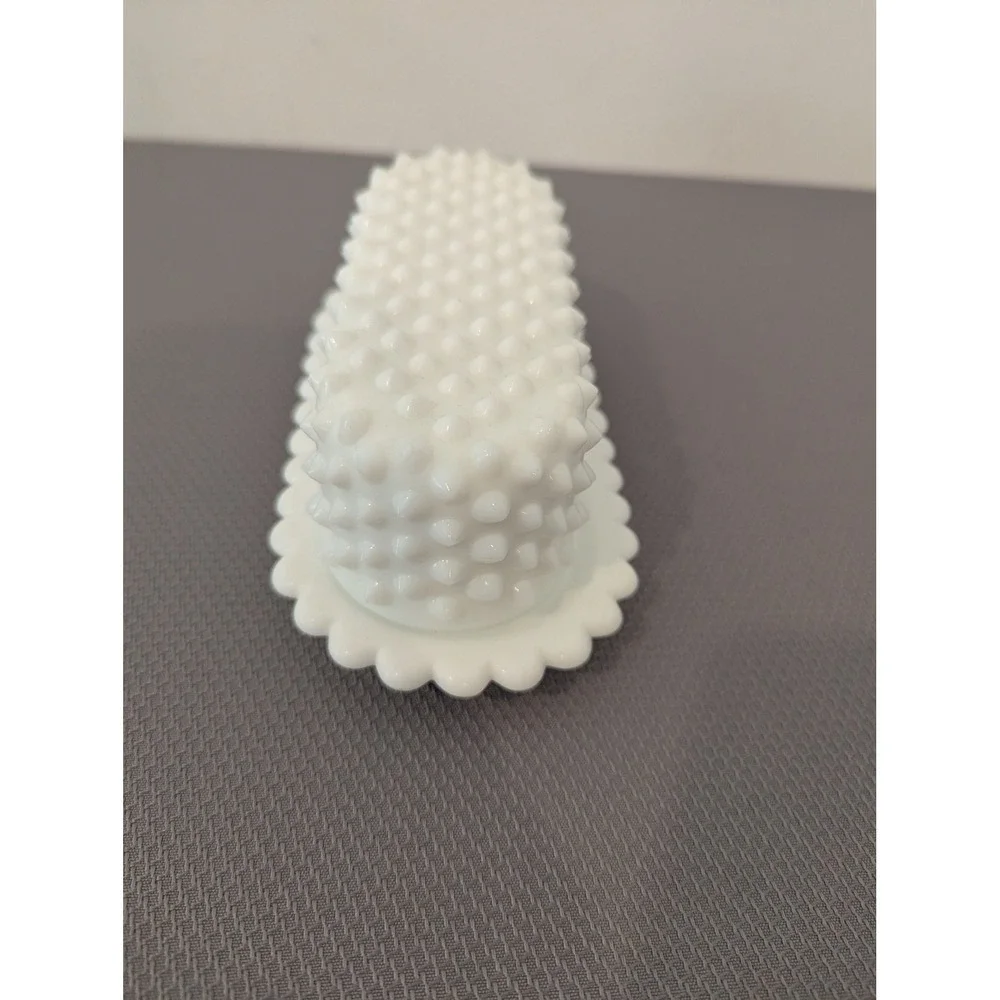 Fenton vintage white