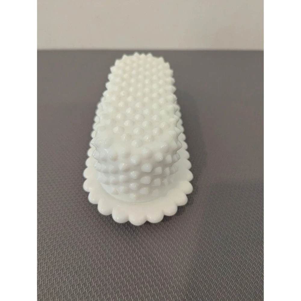 Fenton vintage white