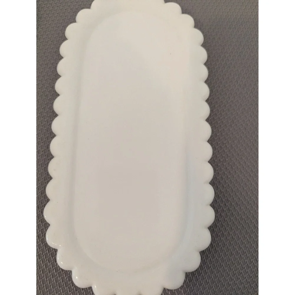 Fenton vintage white