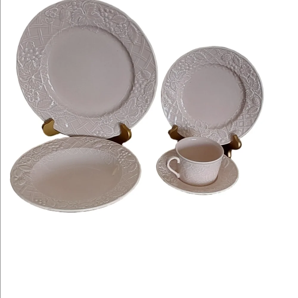 Mikasa Countryside English Pink Floral‎ Dinnerware 5 Pcs Set Dinner For 1