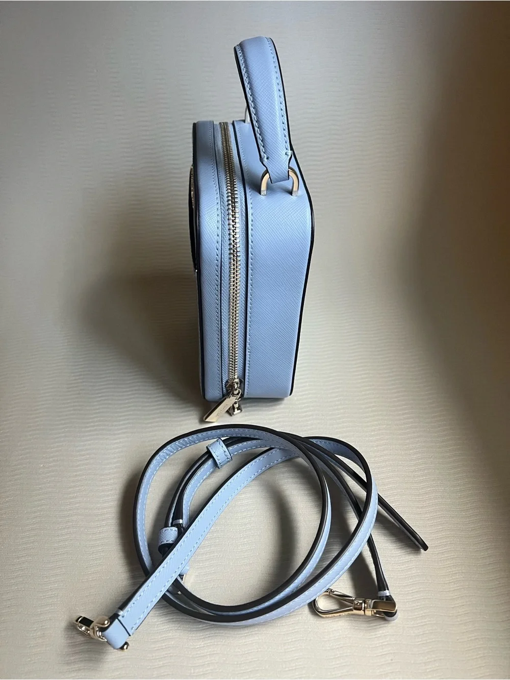 kate spade saffiano card outfit