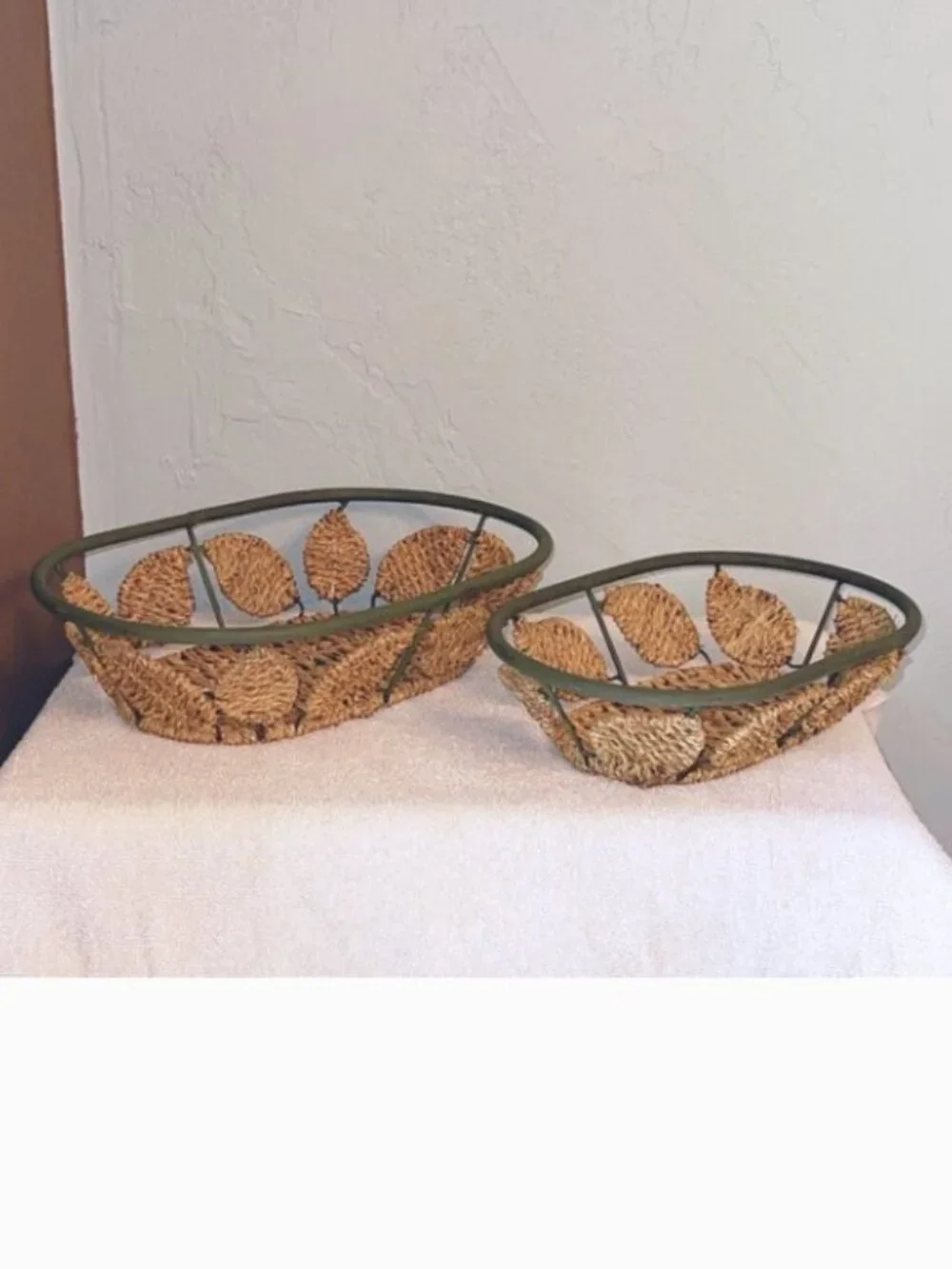 Baskets Set of 2 Metal and Woven Seagrass Leaf Design Oval