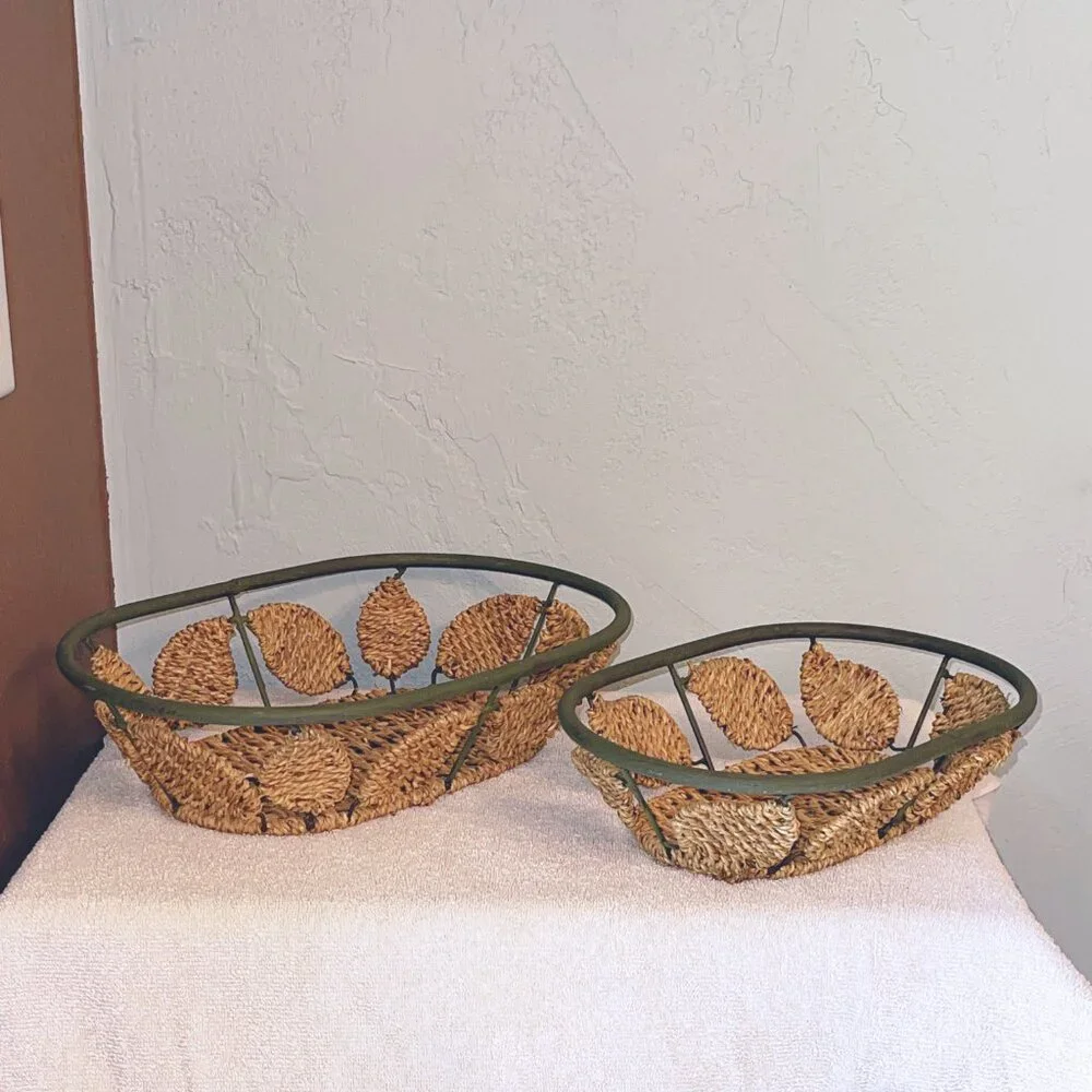 Baskets Set of 2 Metal and Woven Seagrass Leaf Design Oval