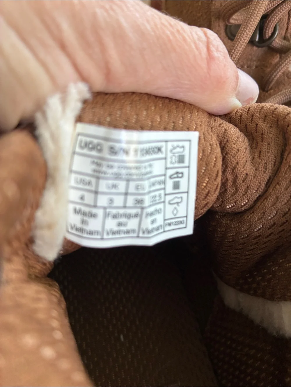 UGG classic youth