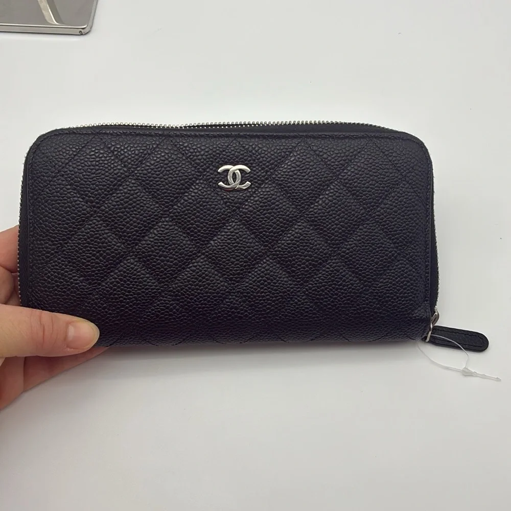 CHANEL preloved authentic