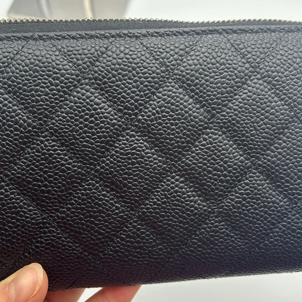 CHANEL preloved authentic