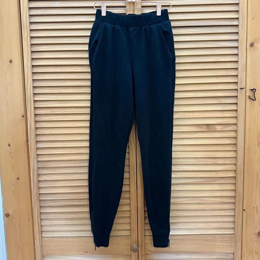 ALO Yoga Black Jogger Pants size XS