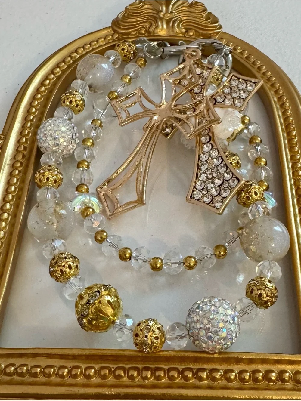 unbranded gold tone