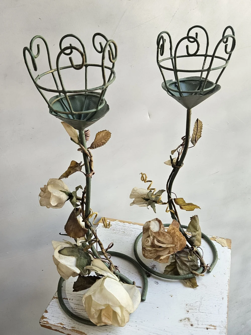 Source Unknown Green Metal Rose Vine Candle Holders with Cream Flowers