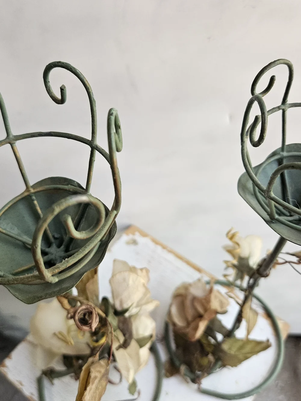 Source Unknown pair metal