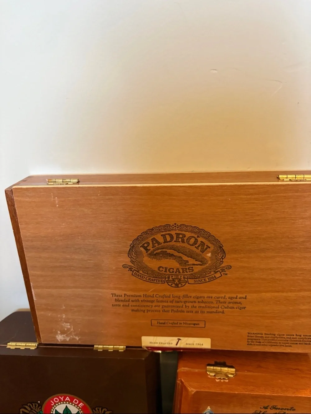 cigar box wooden red display