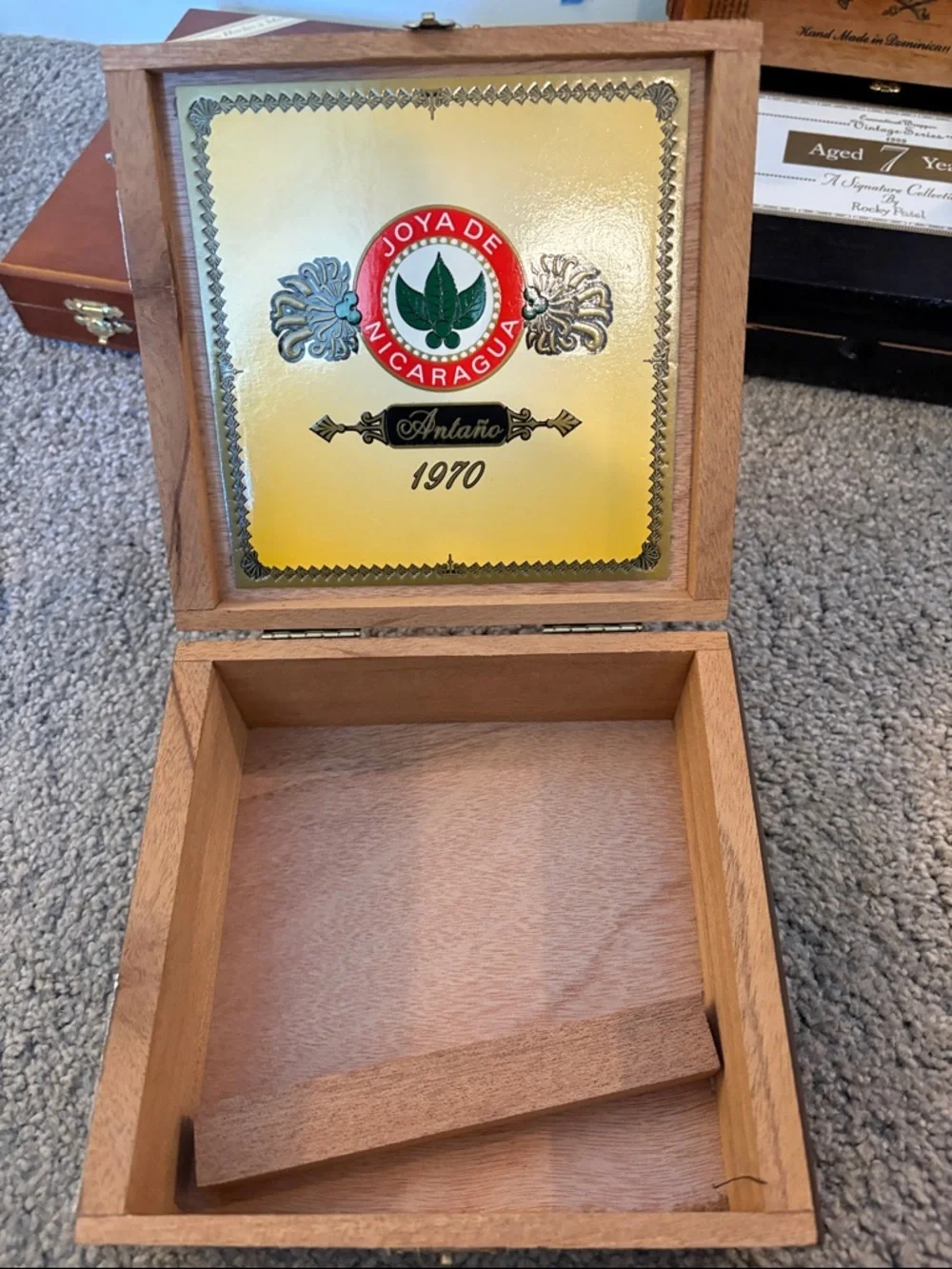 cigar box included boxes red
