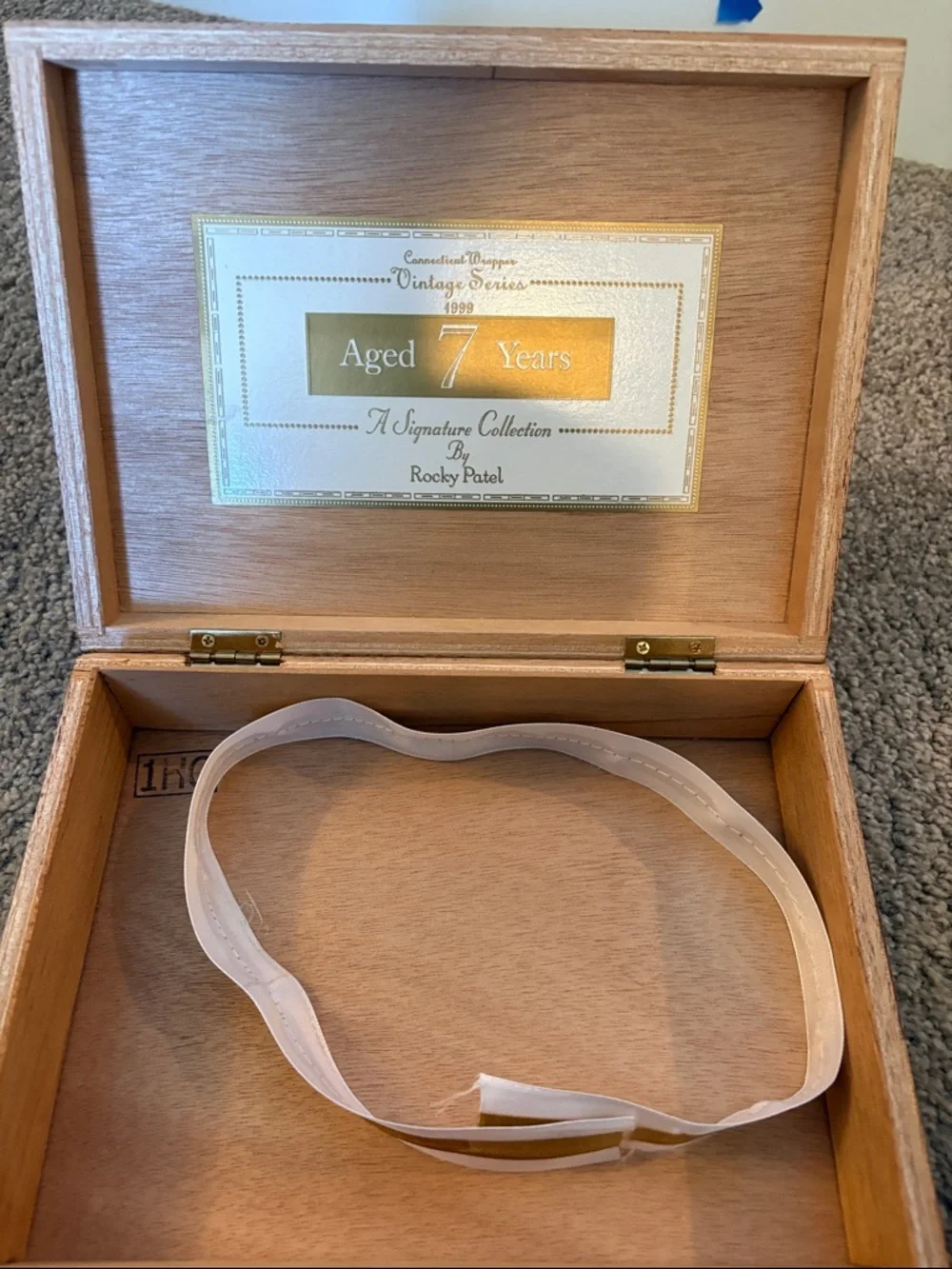 cigar box labels storage