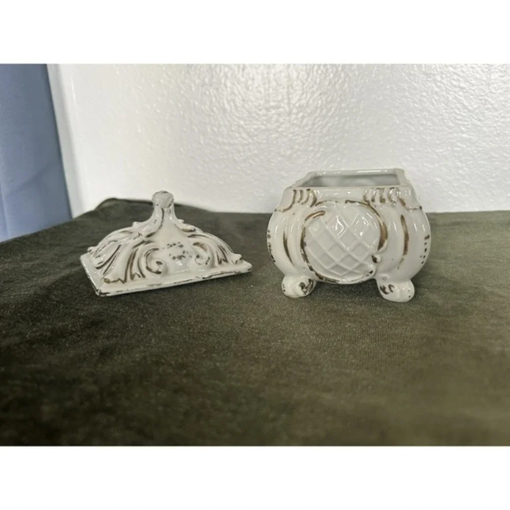 N/A this antique