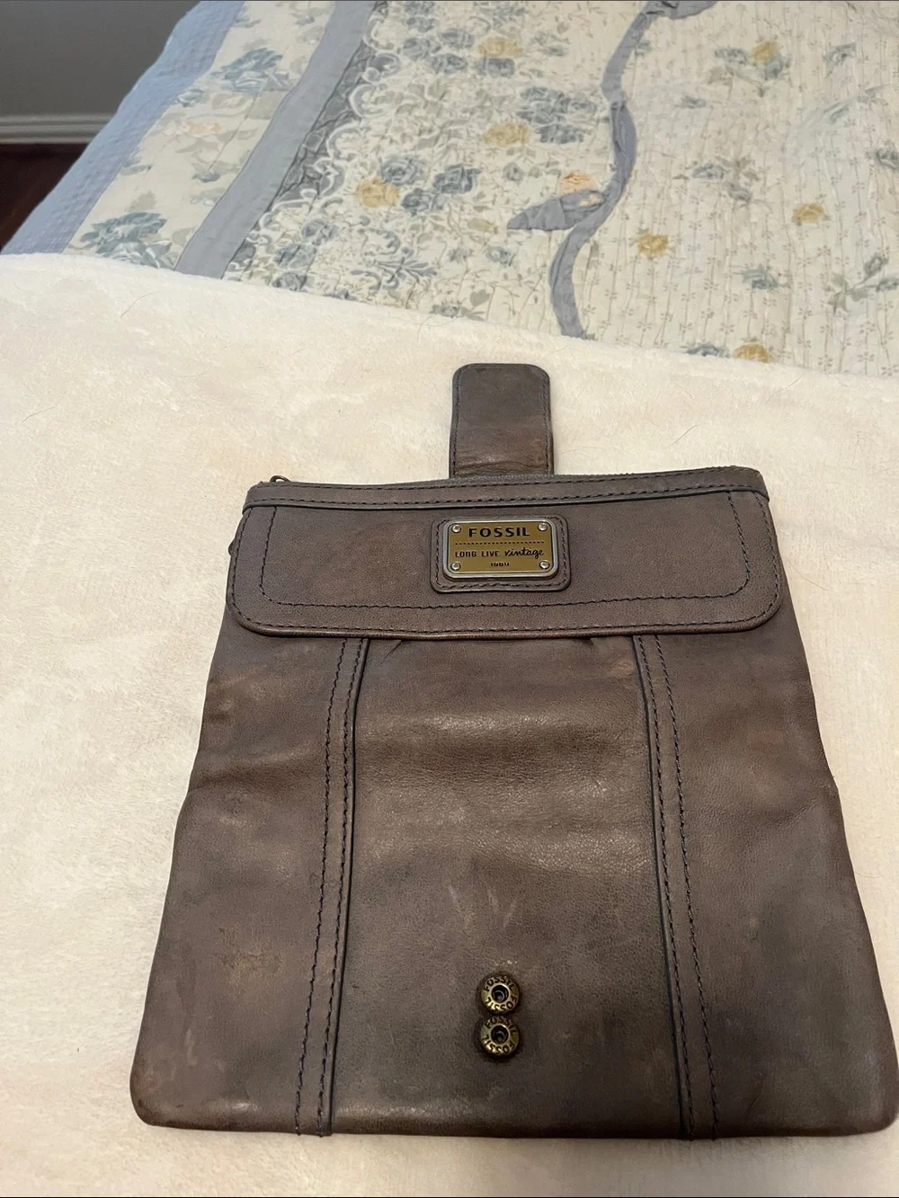 Fossil genuine leather