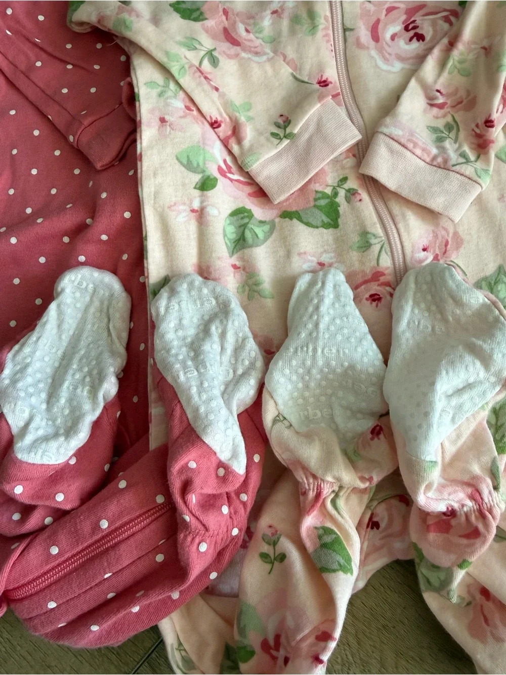 Gerber sleeper zipper footed