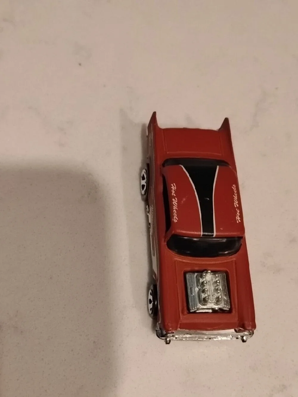 Hot Wheels red die