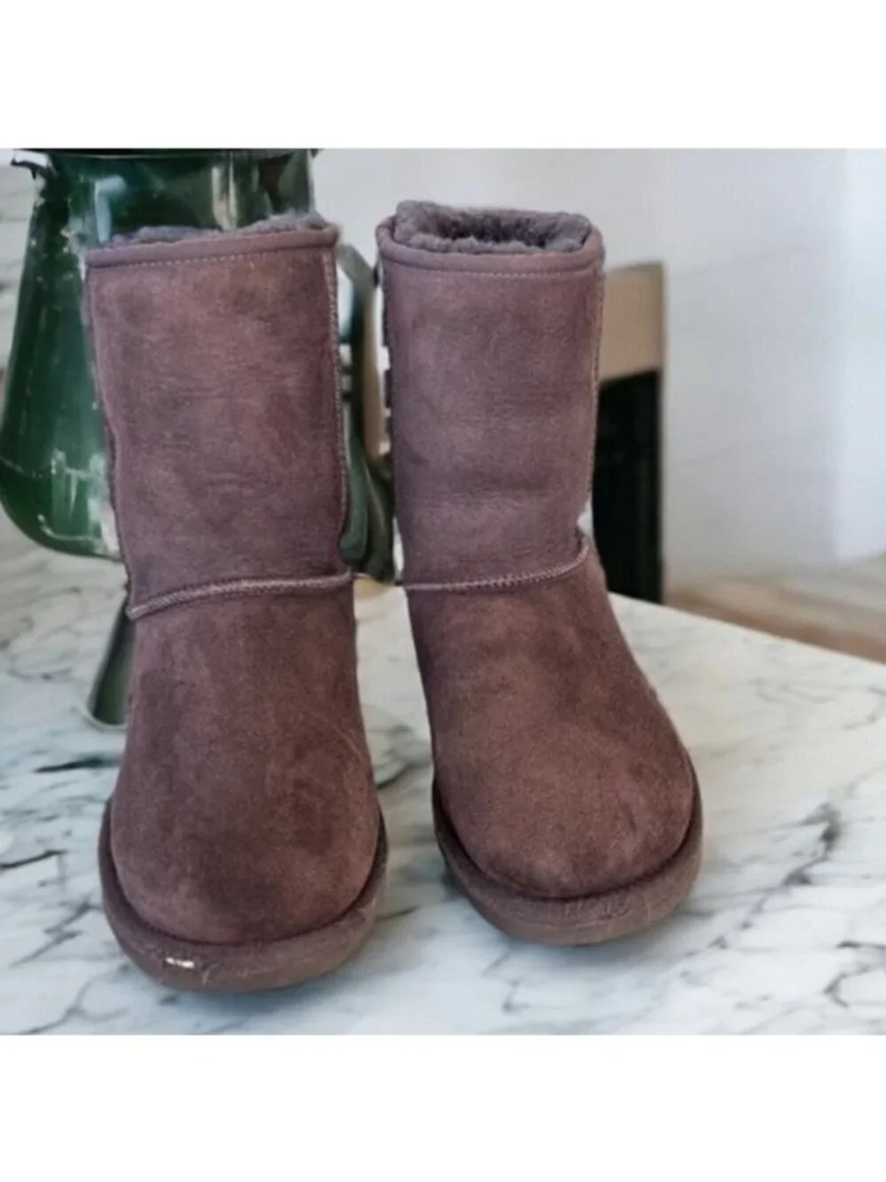 UGG classic short