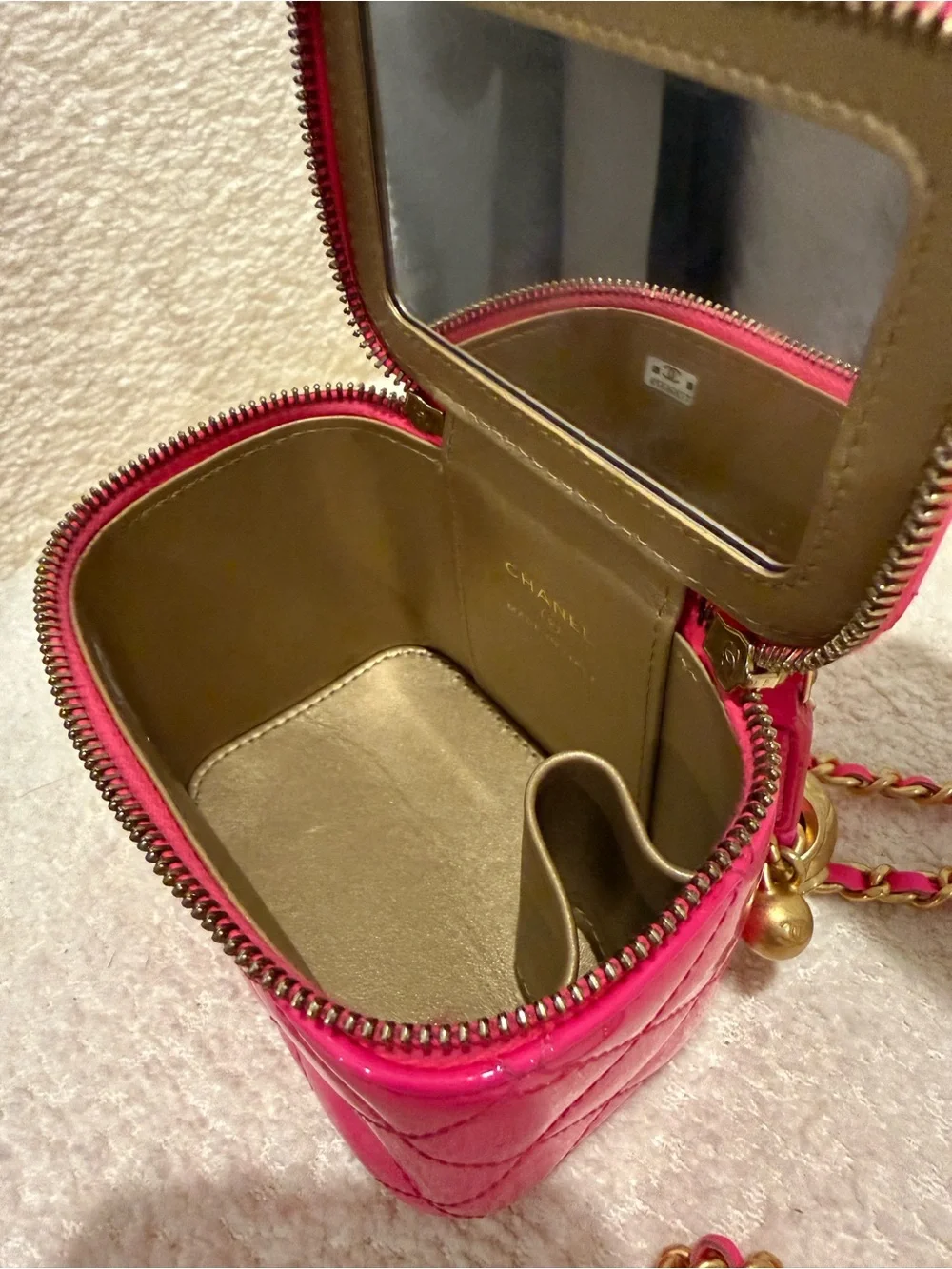 CHANEL strap vibrant pink