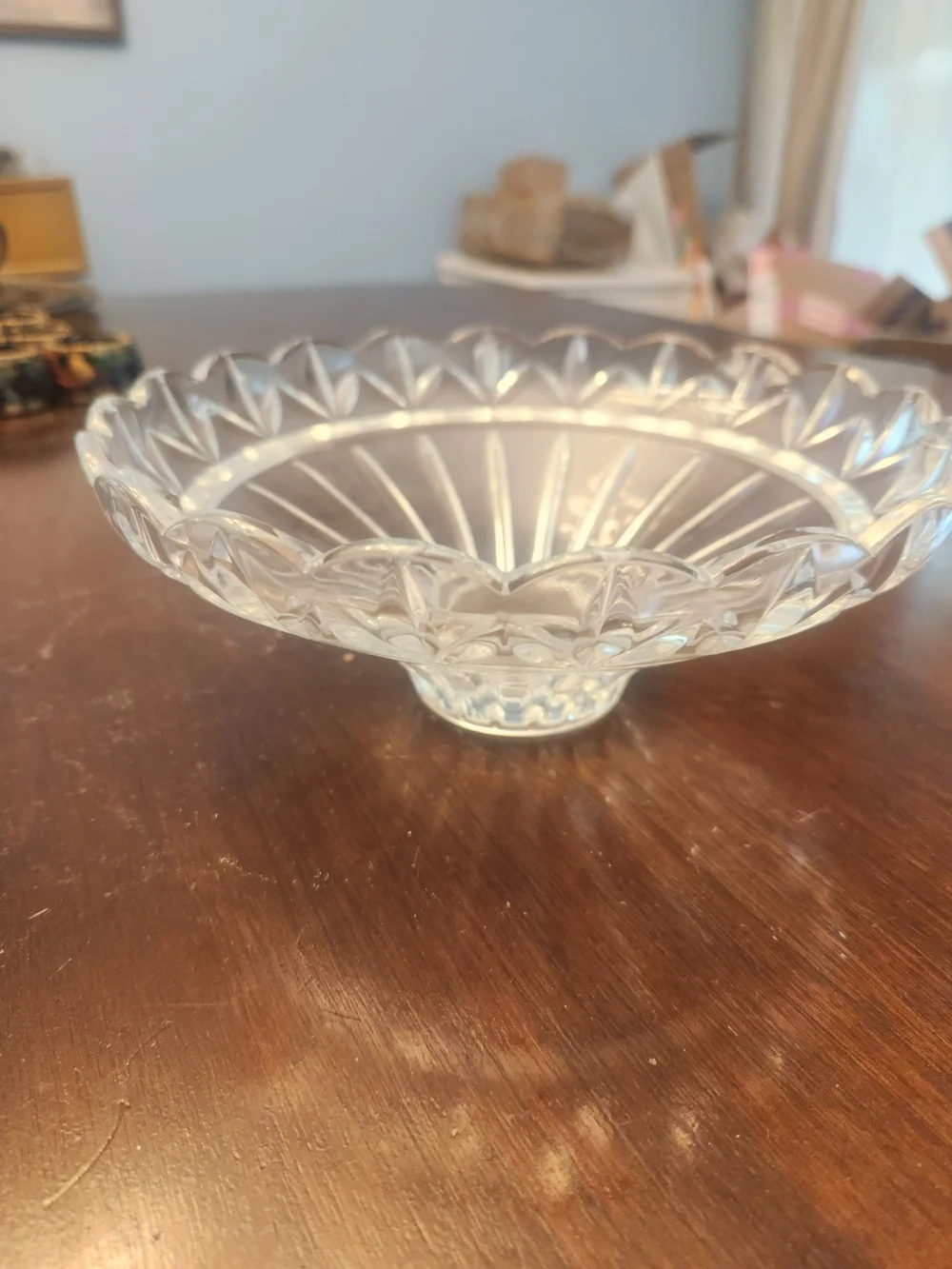 Source Unknown Clear Glass Scalloped Serving Bowl