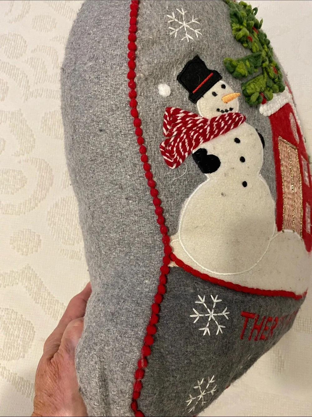 Isaac Mizrahi embroidered holiday