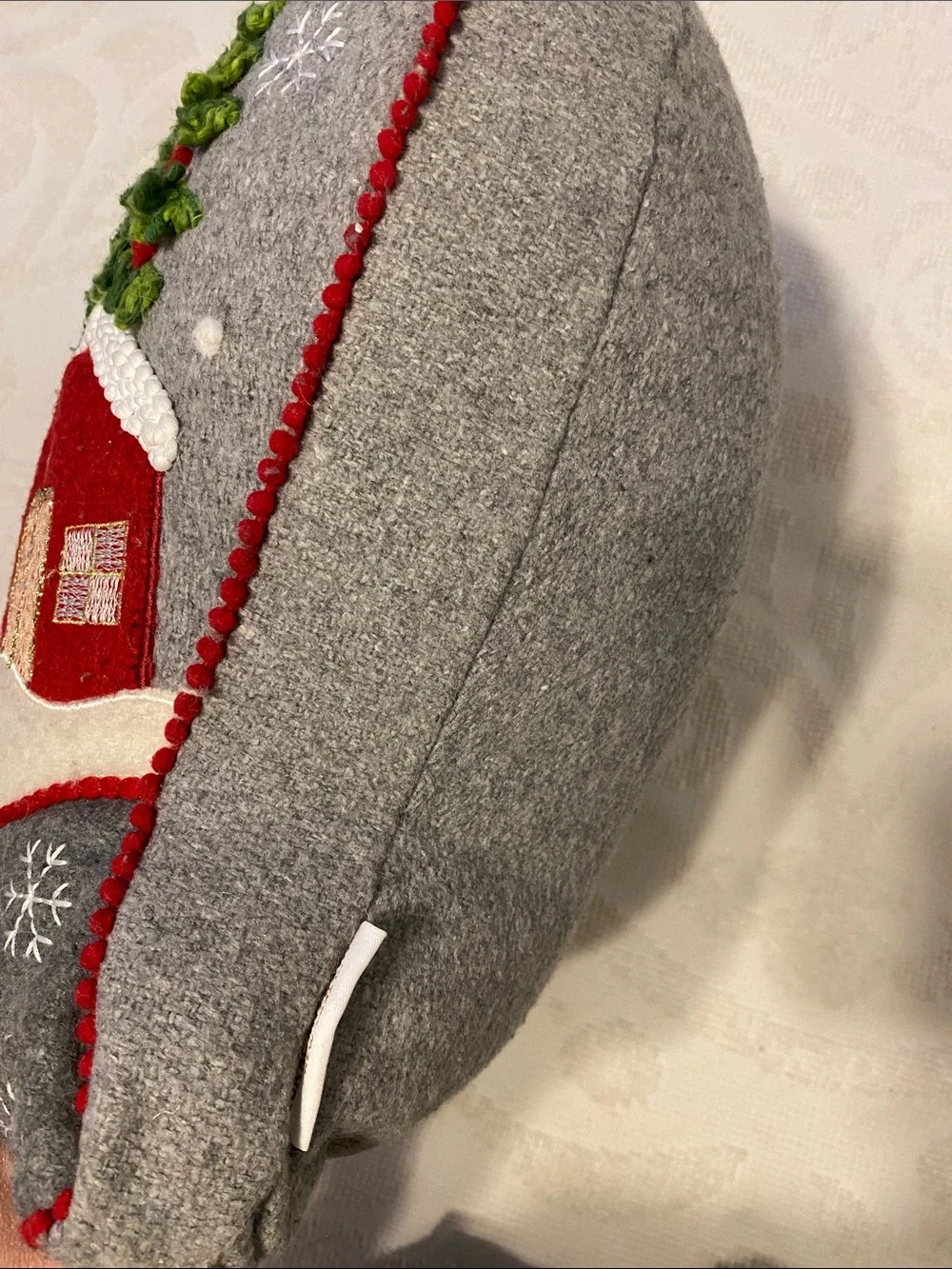 Isaac Mizrahi embroidered holiday
