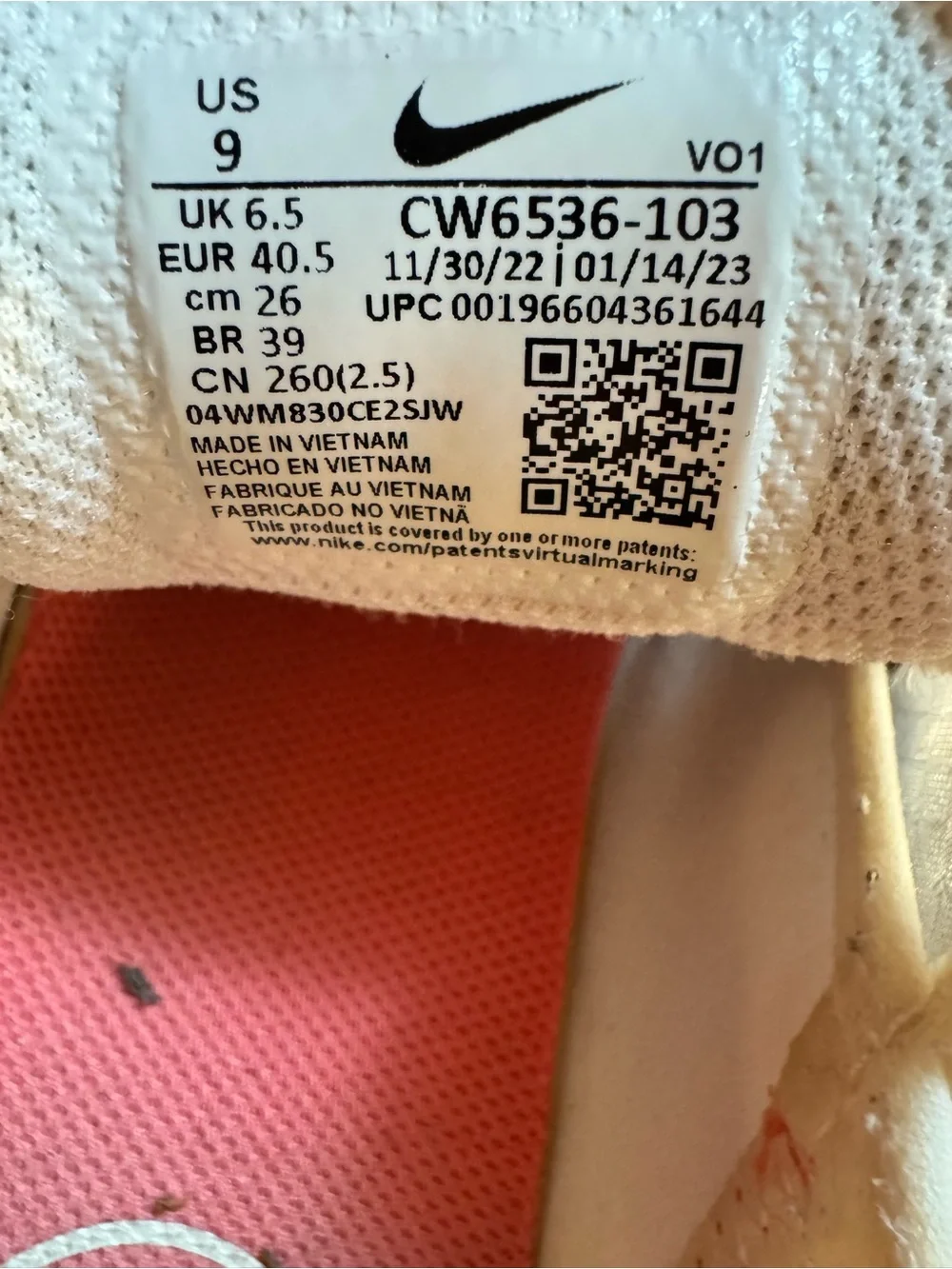 Nike Women White Black Platform Sneakers with Red Accents
