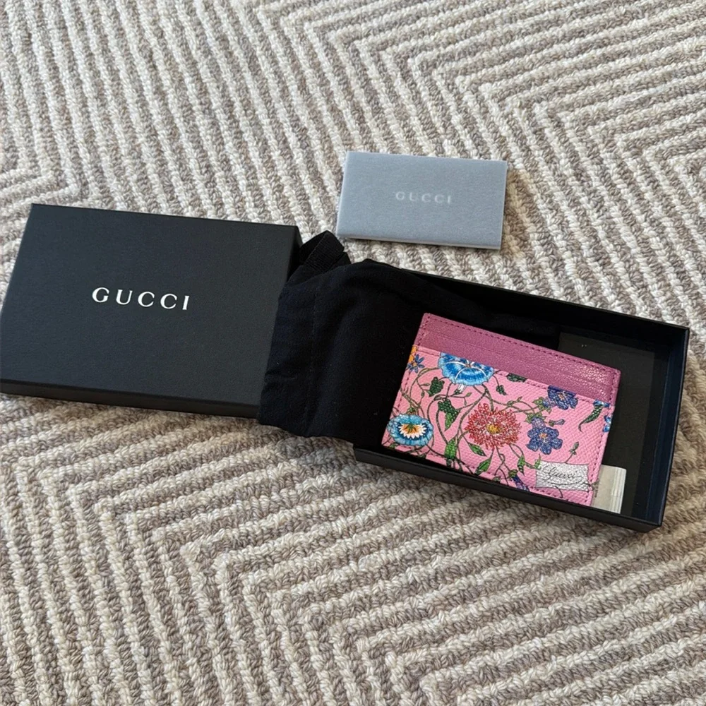 Gucci Flora-motif card case in pink multi colored canvas NEW $330 women’s