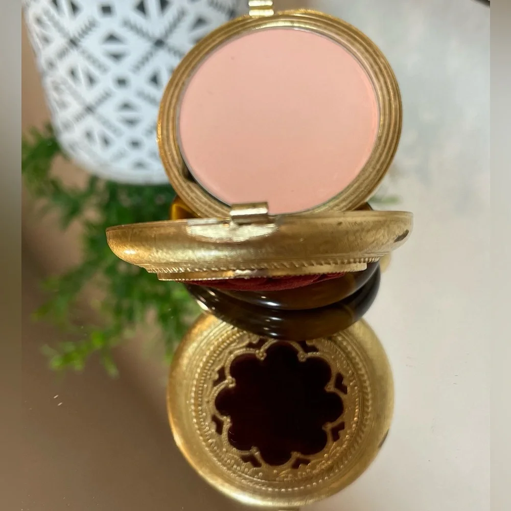Revlon elegant gold