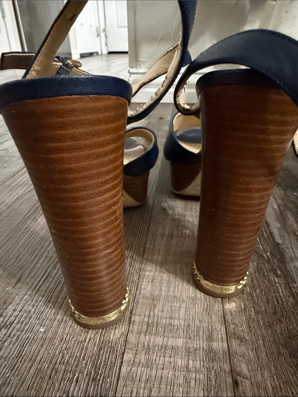 Women’s Navy Platform Sandals with Wood-Textured Heel 10M