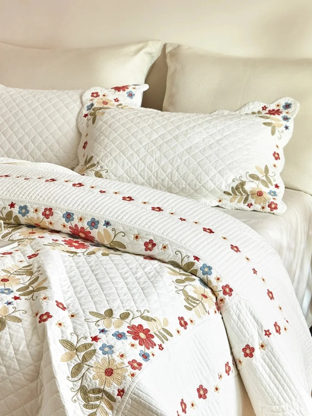 3 piece 100% cotton embroidered cottage floral quilt set farmhouse bedspread