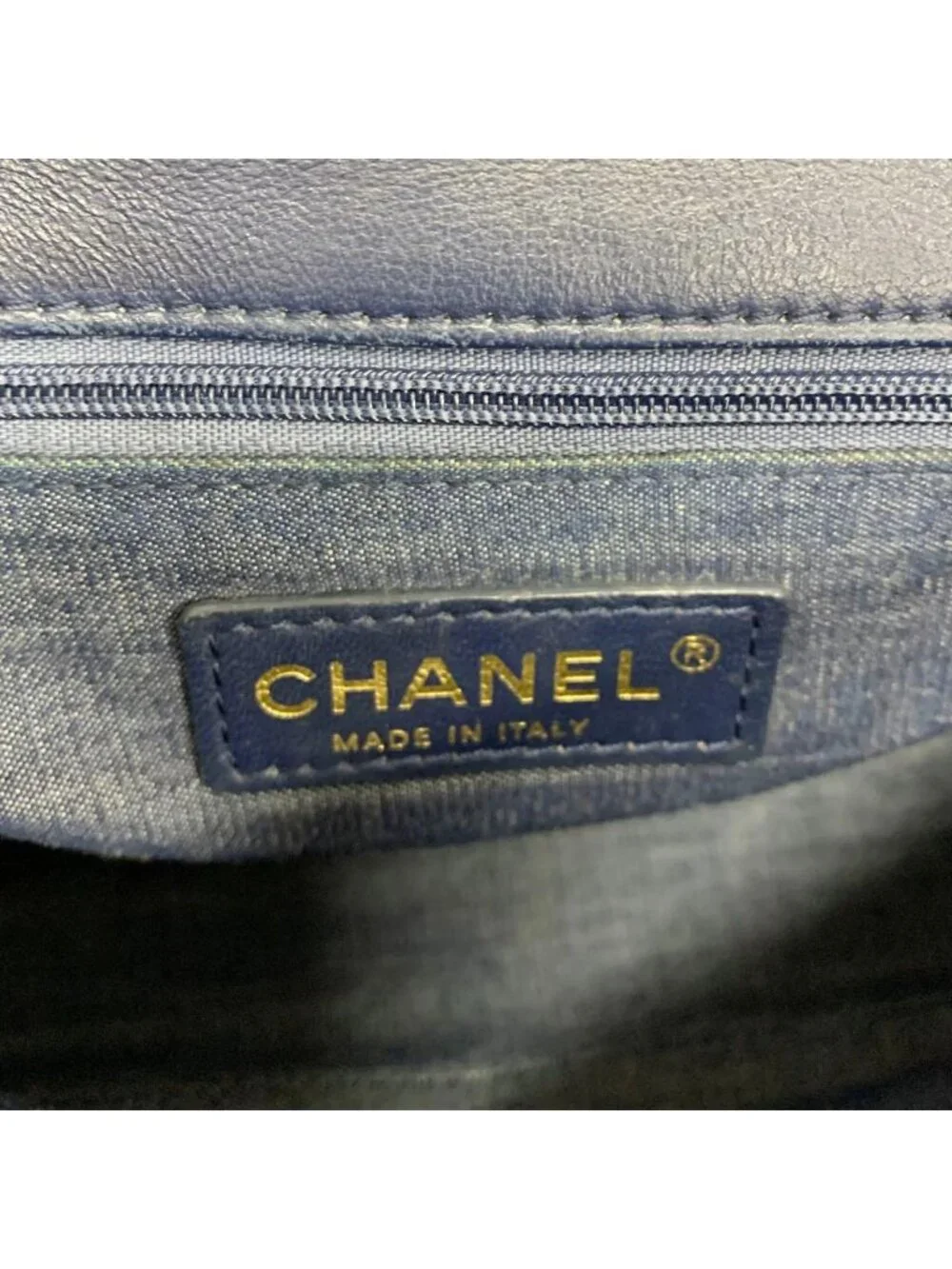CHANEL diamond flap