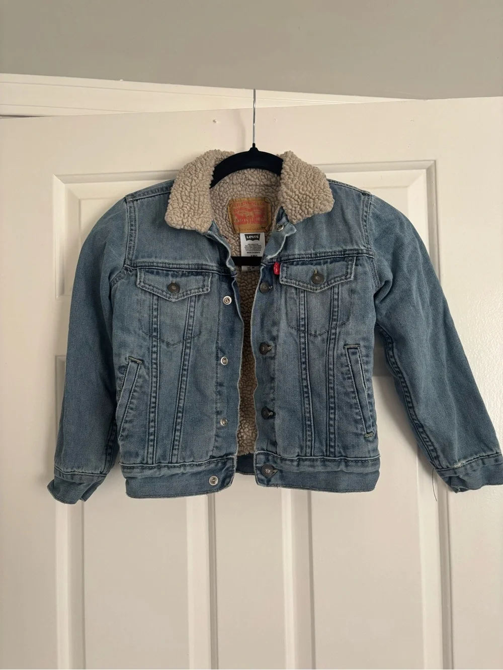 Levi’s Kids Sherpa Lined Denim Trucker Jacket Size 6 Regular Light Wash