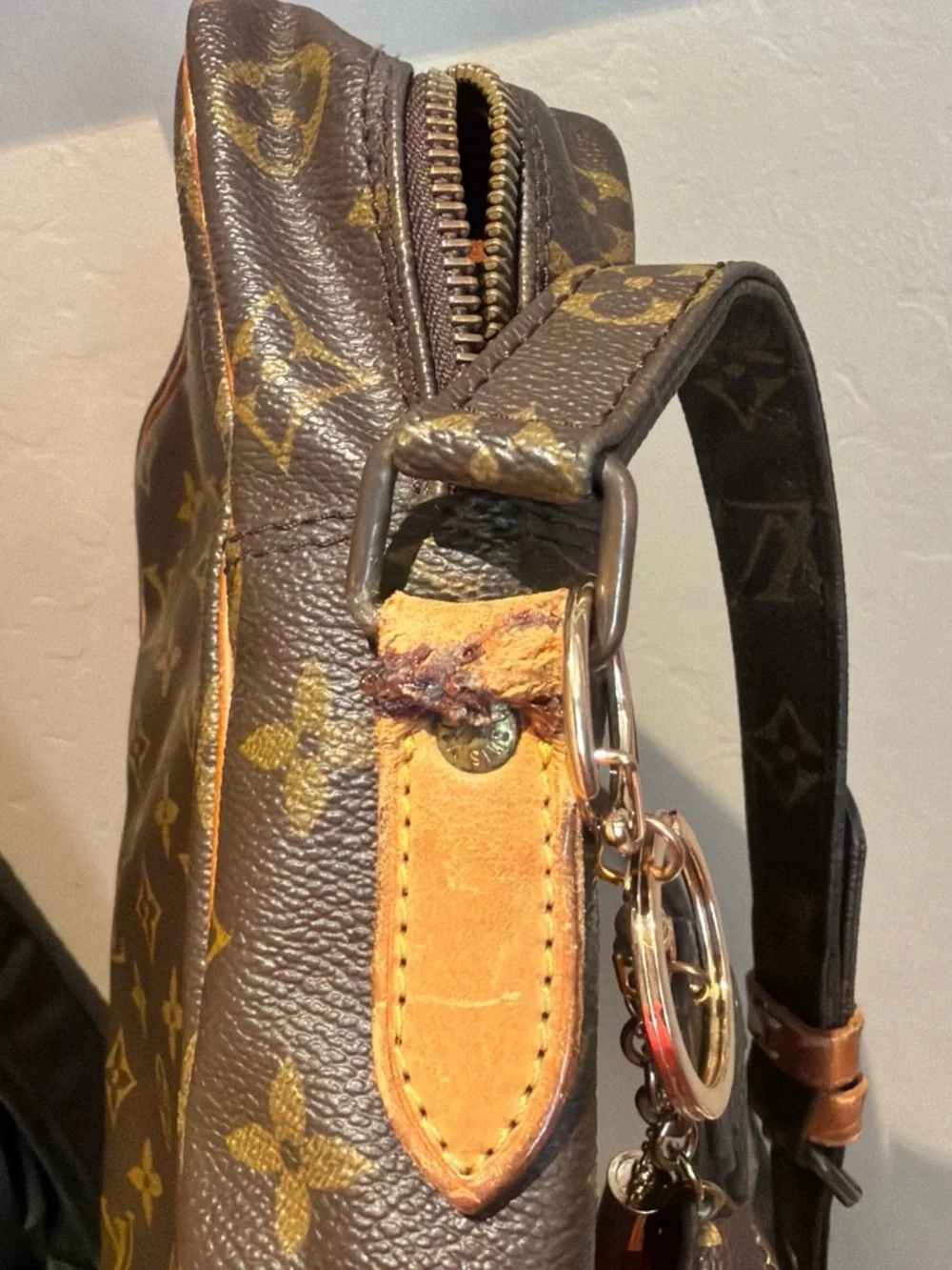 Louis Vuitton please note