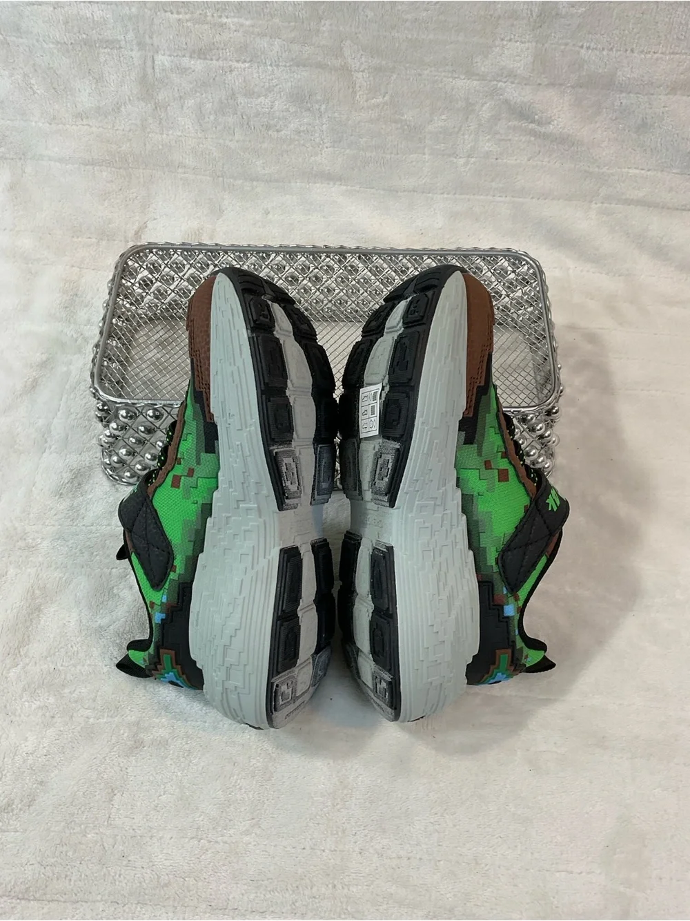 Skechers 🧱🌲 brand