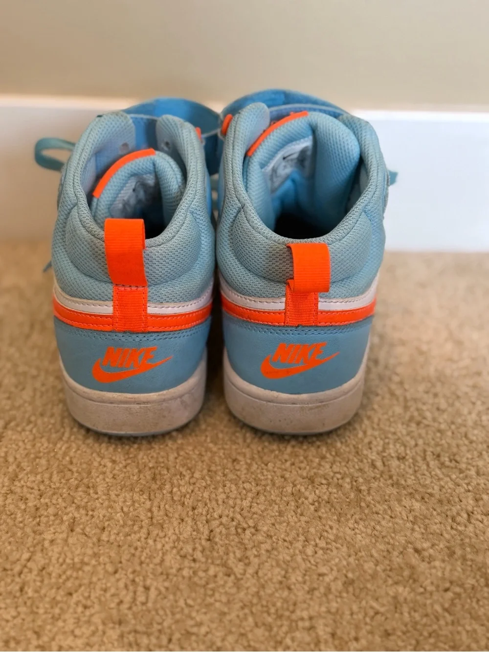 Nike aquarius some women