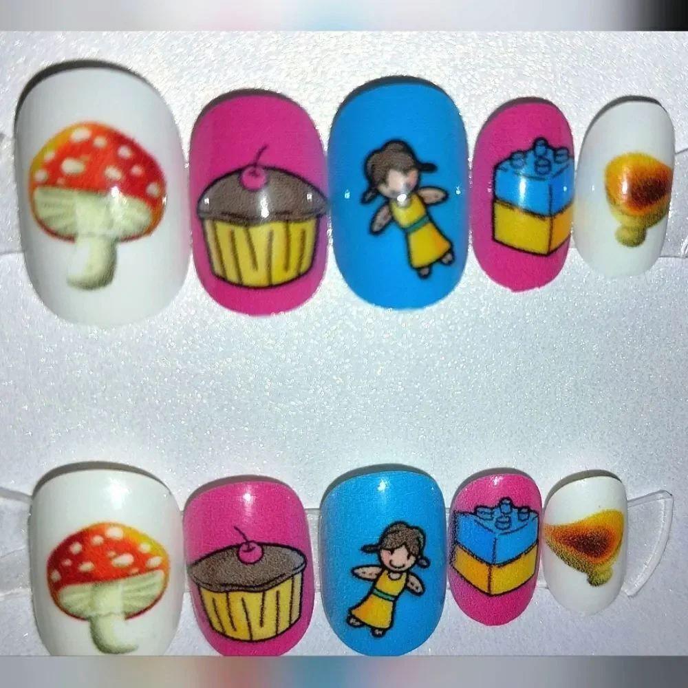 Kids custom It's a girls thing 10pc  press on nails for girls and teens