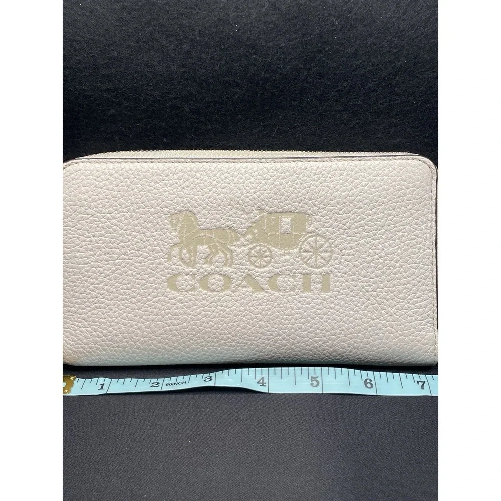 Coach Authentic Model K1981 Serial F75908 Pebble Ivory Wristlet Wallet One Owner