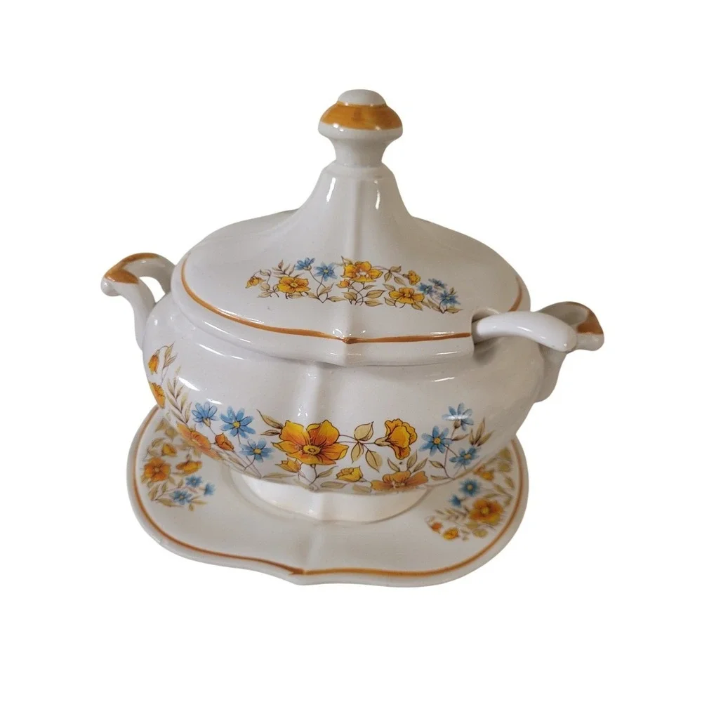 Soup Tureen Ladle Plate Lid Vintage Floral Design 70s‎ Collectable 4 Piece Japan