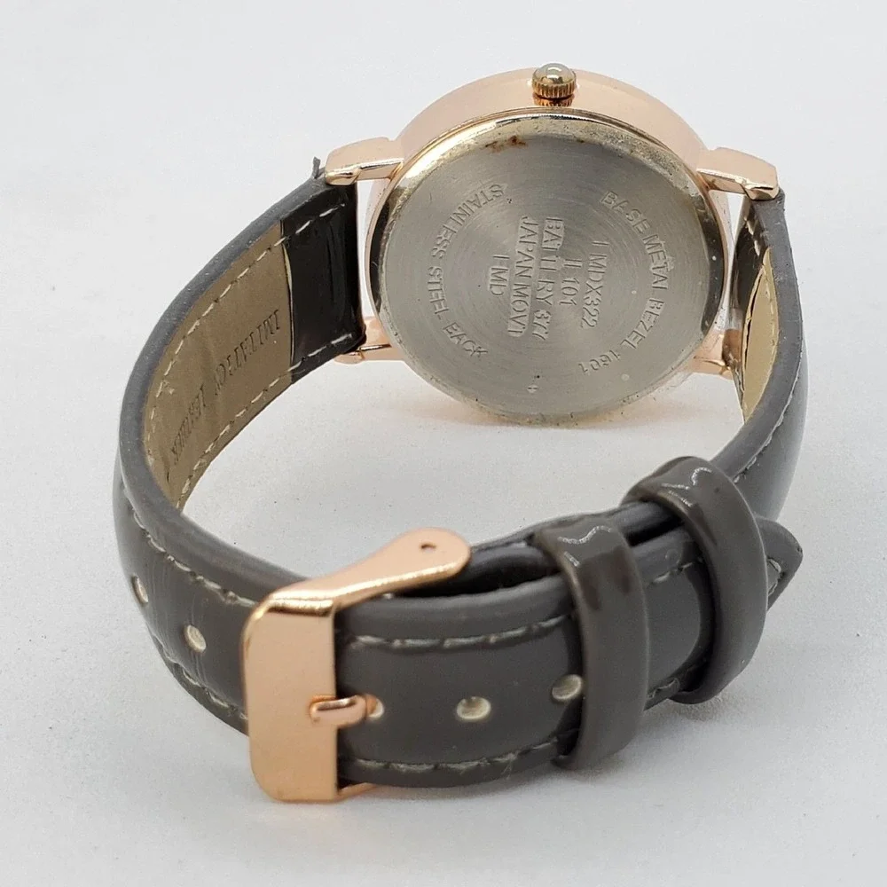 Minimalist Women's‎ Watch 36MM Gold Tone Case Brown Leather Bands New Battery