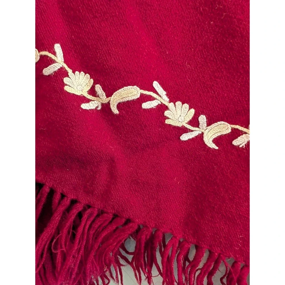 Vintage Wool Poncho Shawl Embroidered Red Floral‎ Fringe Bohemian Festival 70s