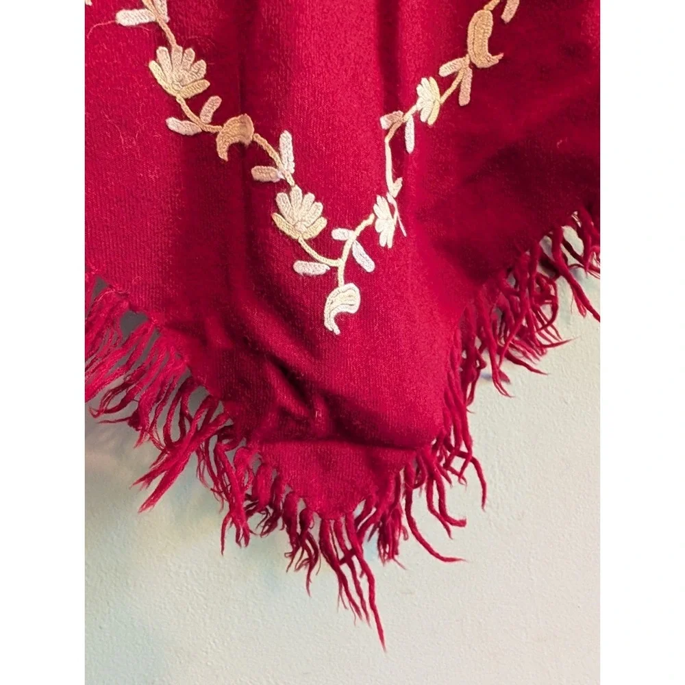 Vintage Wool Poncho Shawl Embroidered Red Floral‎ Fringe Bohemian Festival 70s