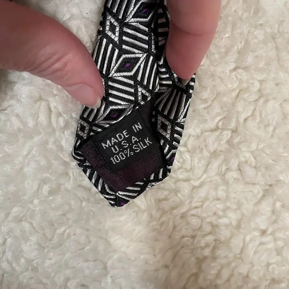 Oscar de la Renta black white